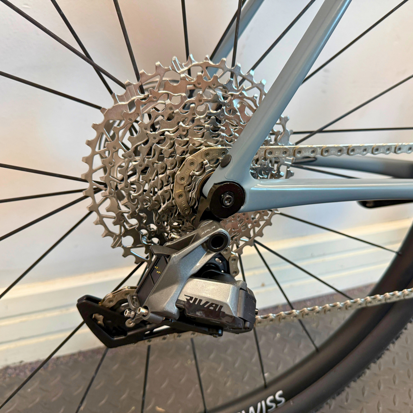 Vielo V+1 XL Blue Stone with Sram Rival XPLR and DT Swiss GR1600 wheels