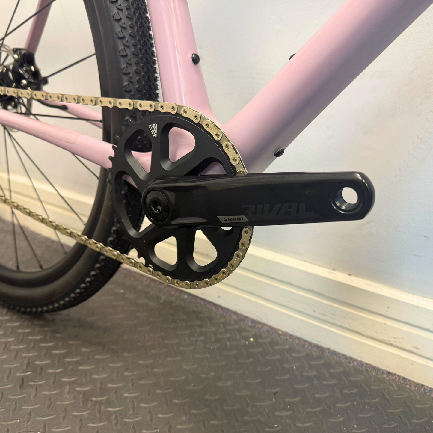 Vielo V+1 Medium Rock Salt with Sram Rival XPLR, Power Meter and DT Swiss G1800 wheels
