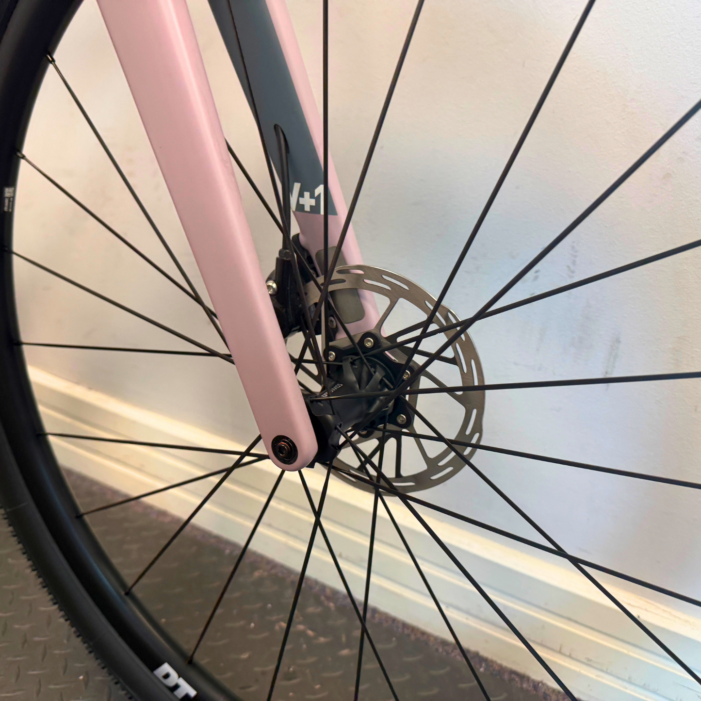 Vielo V+1 Medium Rock Salt with Sram Rival XPLR, Power Meter and DT Swiss G1800 wheels