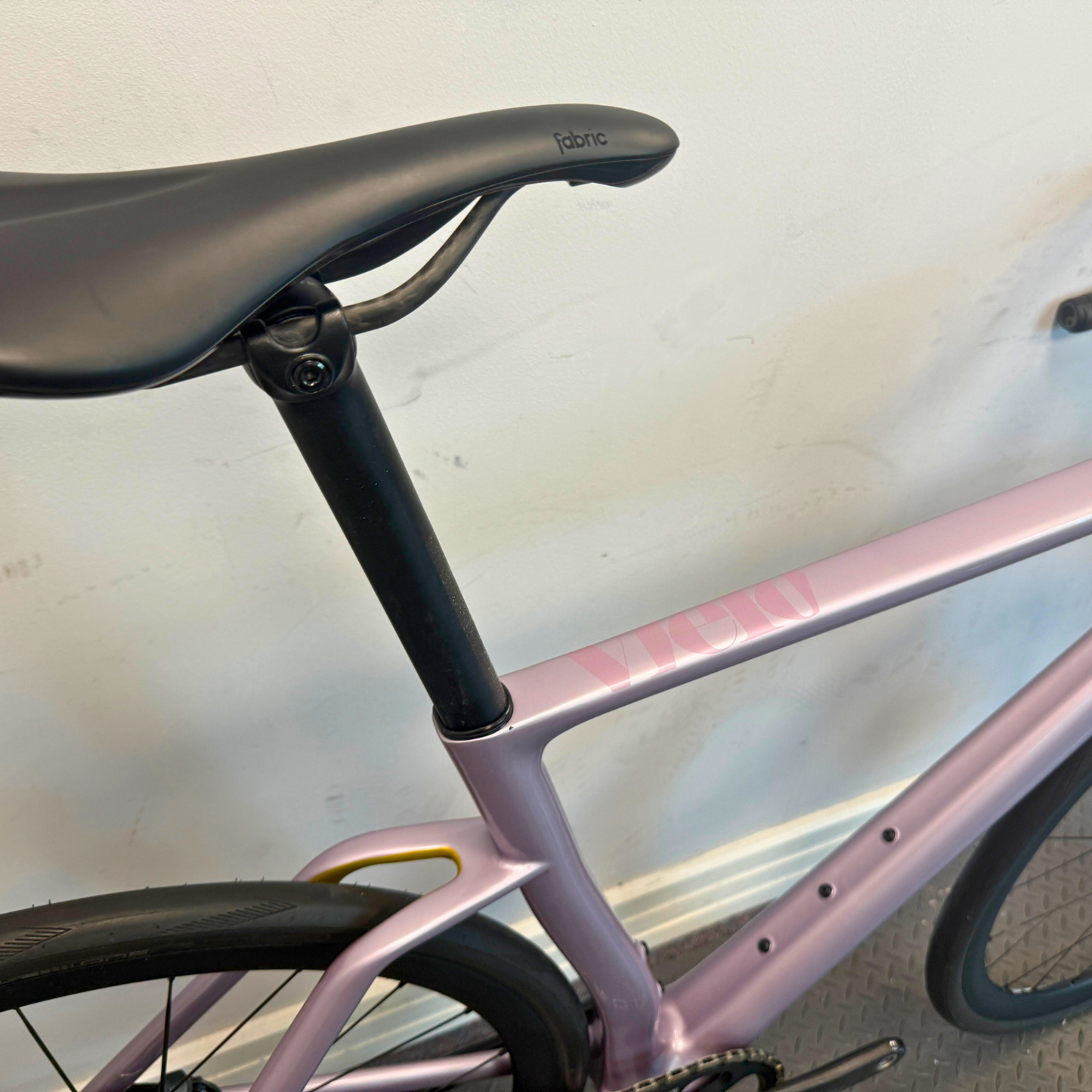 Vielo R+1 Medium Lilac Sram Force D1 AXS with DT Swiss ER1600 wheels