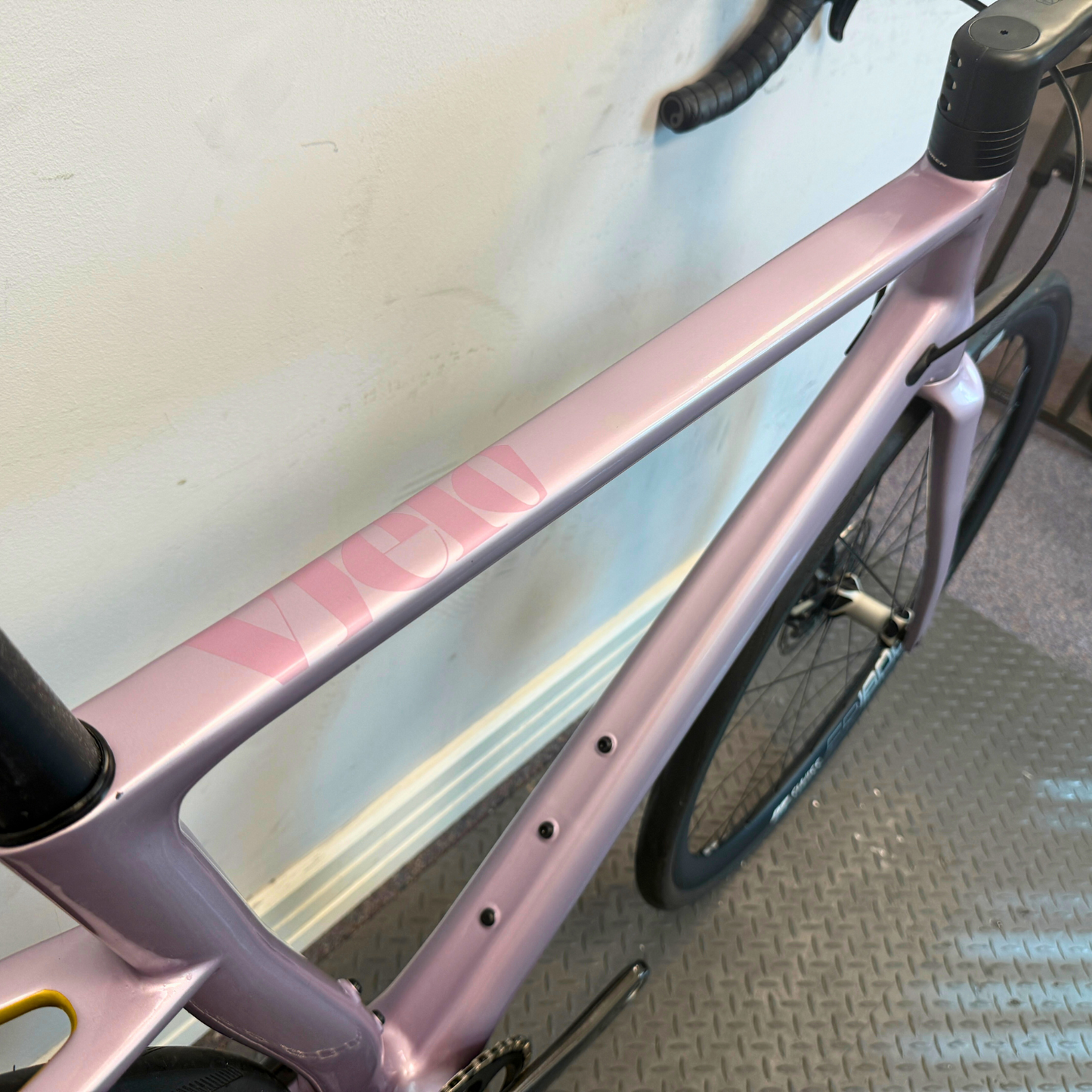 Vielo R+1 Medium Lilac Sram Force D1 AXS with DT Swiss ER1600 wheels