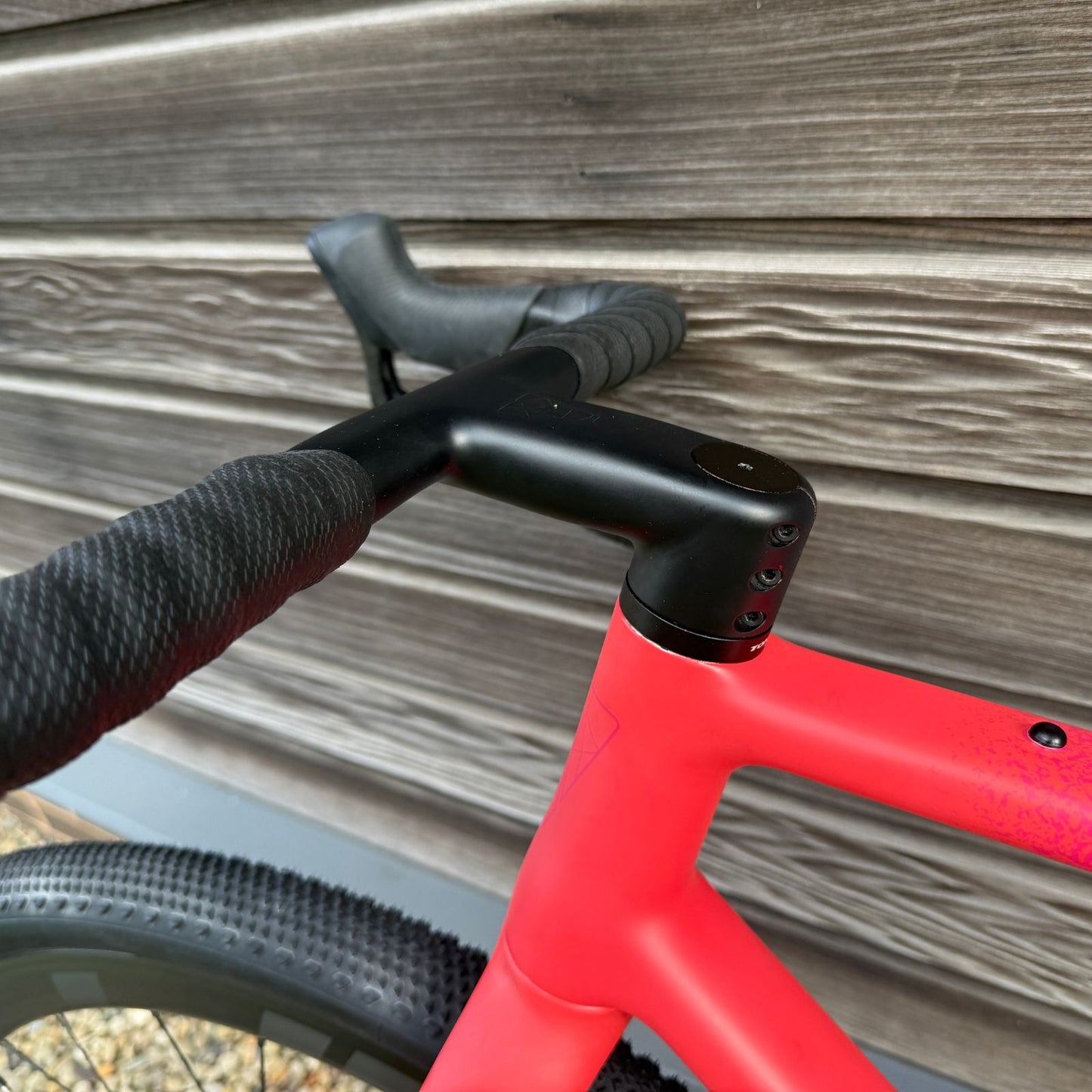 Vielo V+1 Medium Race Edition with Sram RED XPLR and Zipp 303s Carbon wheels