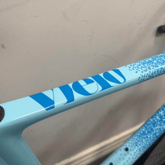 Vielo R+1 Medium Cyan Blue with Sram Rival AXS 12 speed DT Swiss E1800 wheels