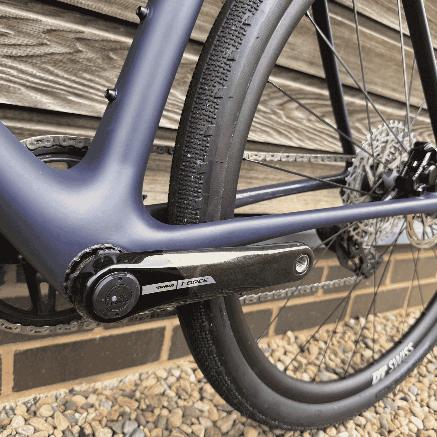 Vielo V+1 Medium - Midnight with Sram Red / Force wireless shifting and DT Swiss G1800 wheels