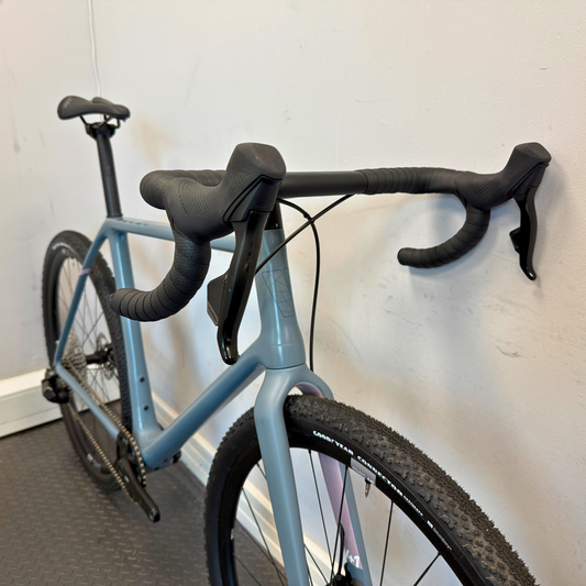 Vielo V+1 XL Blue Stone with Sram Rival XPLR and DT Swiss GR1600 wheels