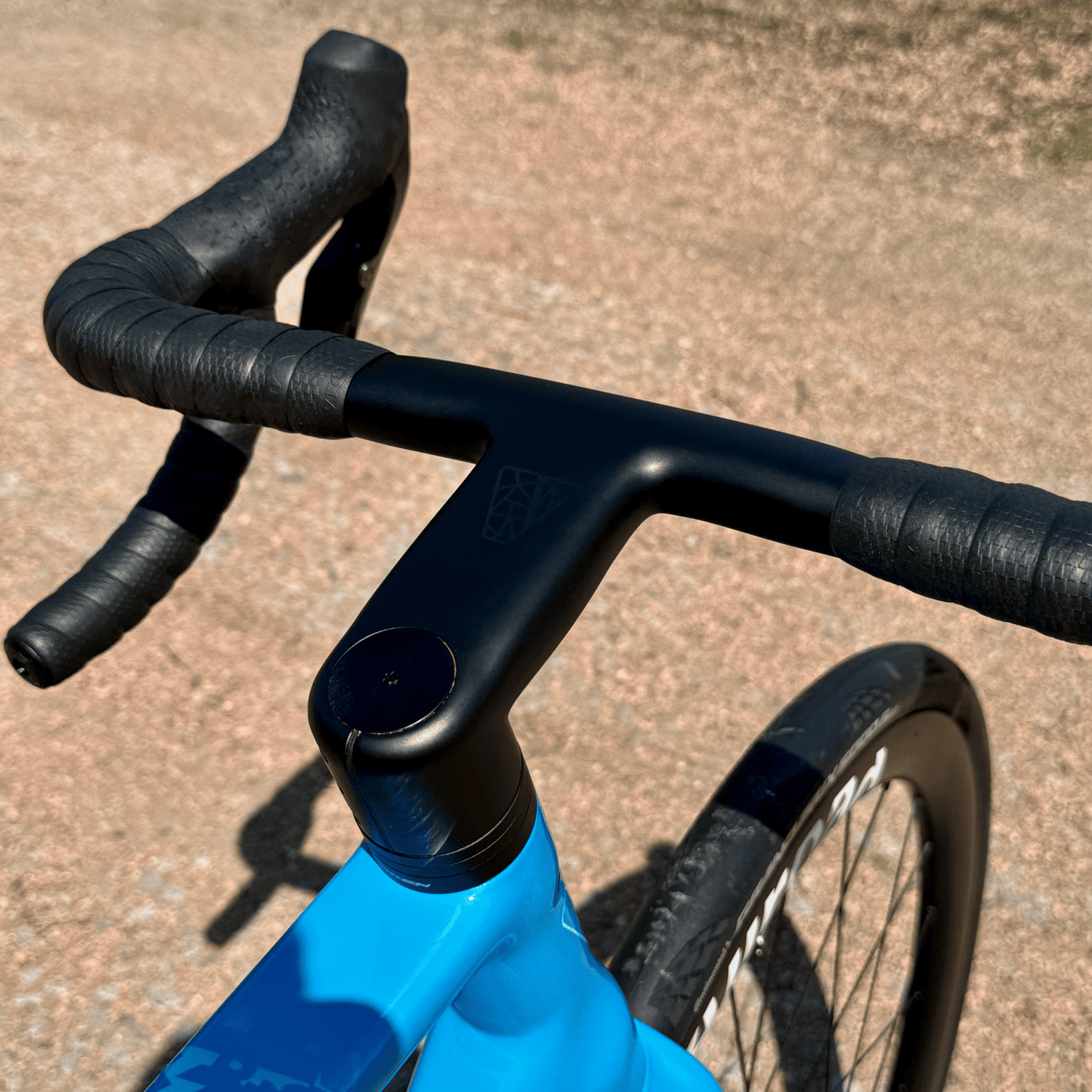 Vielo R+1 Wireless 1x Road bike SRAM Rival AXS 12 Speed and Mavic Wheels