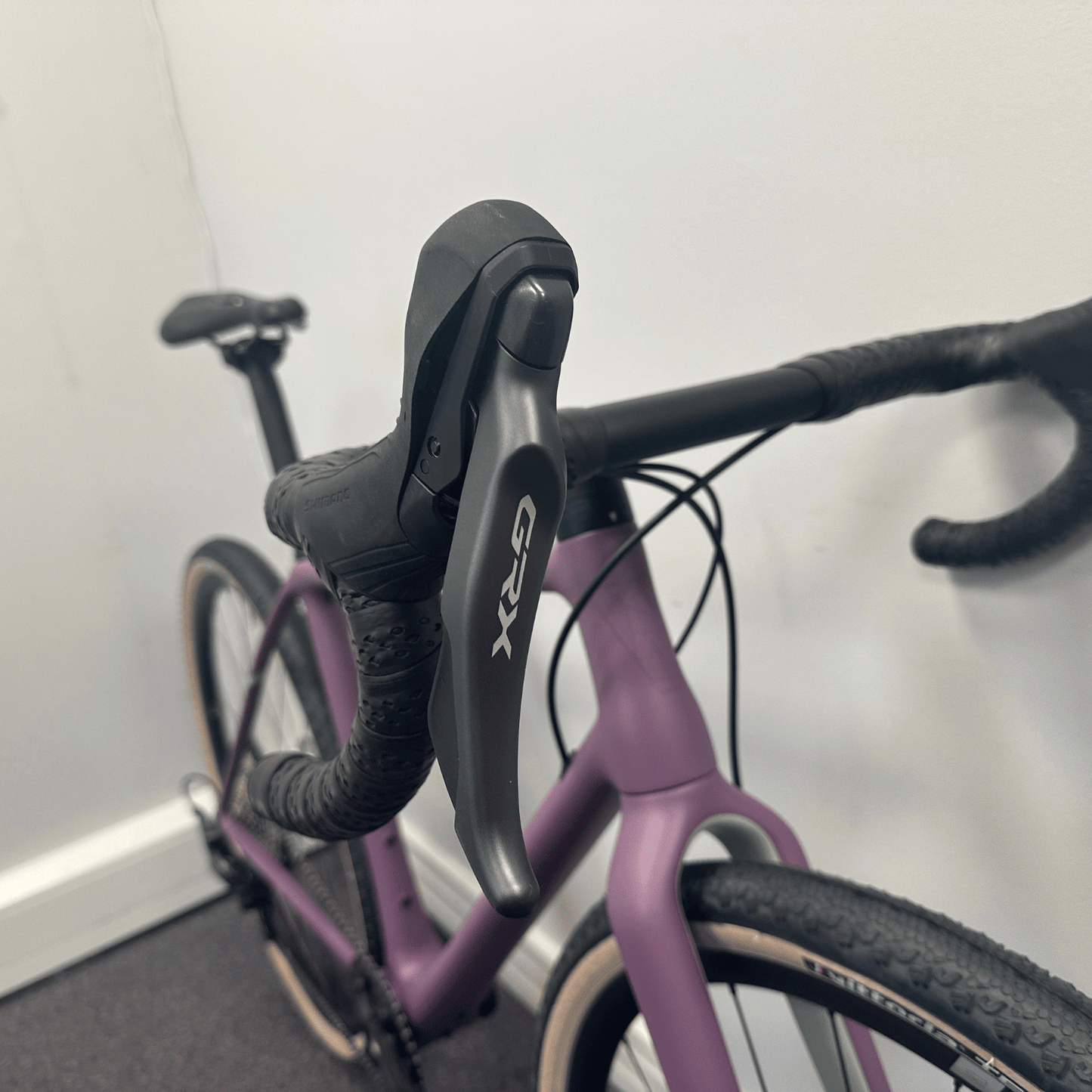 Vielo V+1 Medium Plum with Shimano GRX and DT Swiss GR1600 wheels