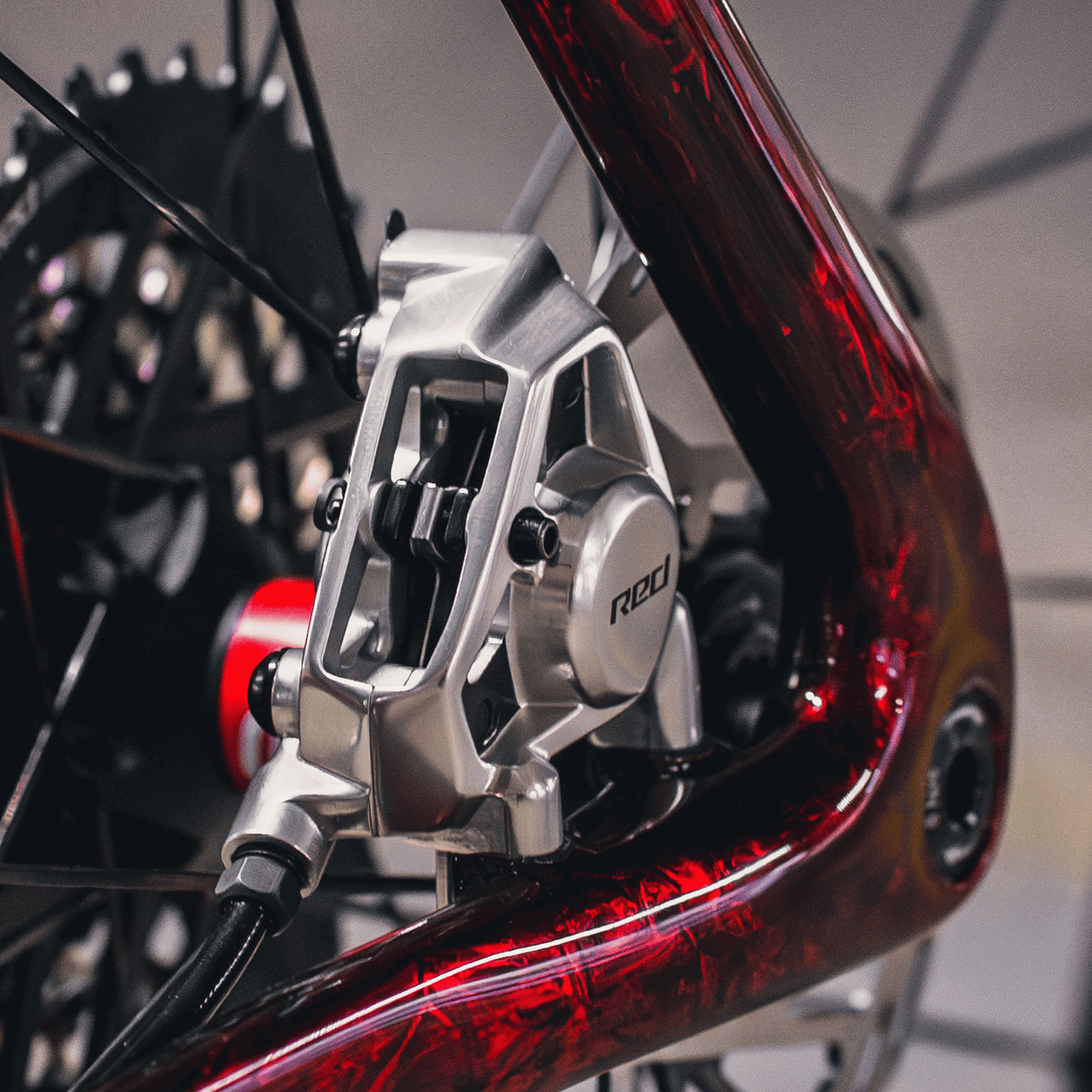 Vielo R+1 Atelier - Marble Red - Wireless 1x Road bike SRAM Red