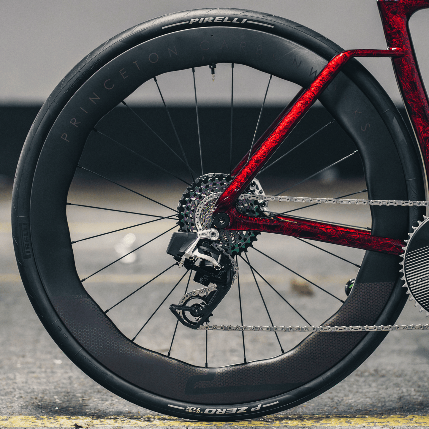 Vielo R+1 Atelier - Marble Red - Wireless 1x Road bike SRAM Red