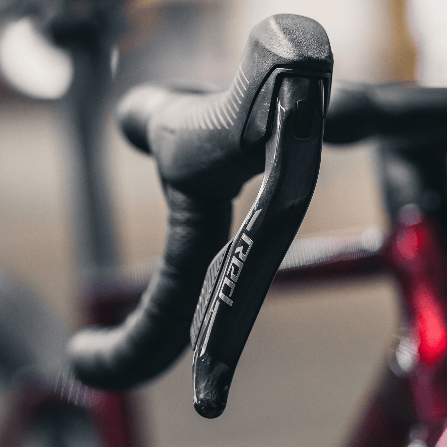 Vielo R+1 Atelier - Marble Red - Wireless 1x Road bike SRAM Red