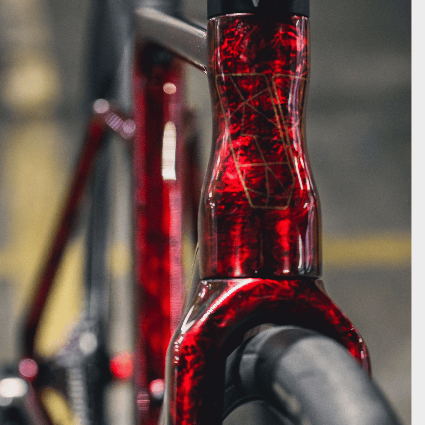 Vielo R+1 Atelier - Marble Red - Wireless 1x Road bike SRAM Red