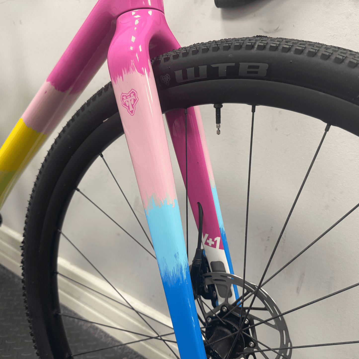 Vielo WTB V+1 Medium Sram Force D2 AXS with WTB CZR i23 Wheels