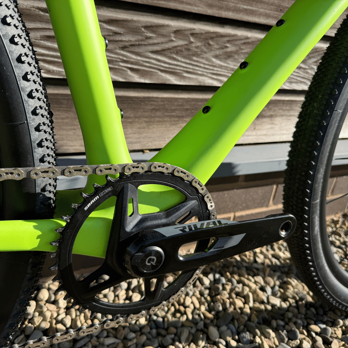 Vielo V+1 Race Edition Cool Green Ex Demo - Small Sram Rival 12 speed wireless shifting and Dt Swiss GR1600 wheels and Power Meter