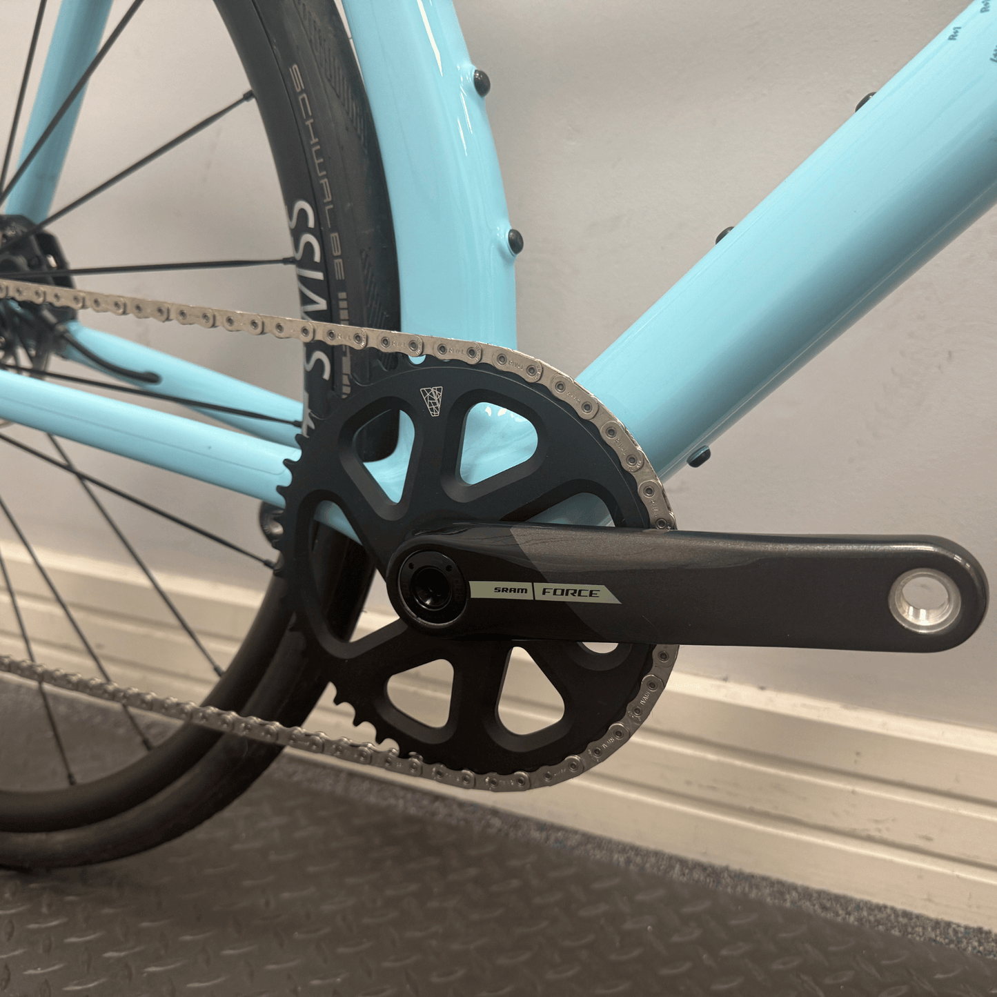 Vielo R+1 Medium Cyan Blue with Sram Rival AXS 12 speed DT Swiss E1800 wheels