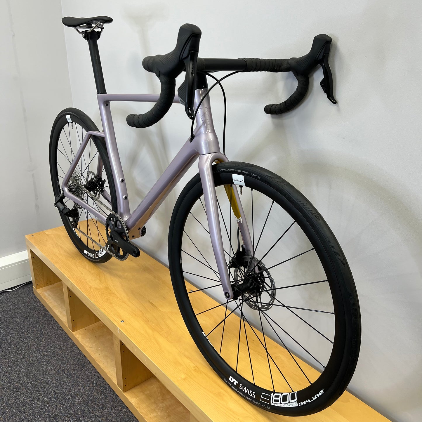 Vielo R+1 Large Lilac Strato Sram Rival XPLR with DT Swiss E1800